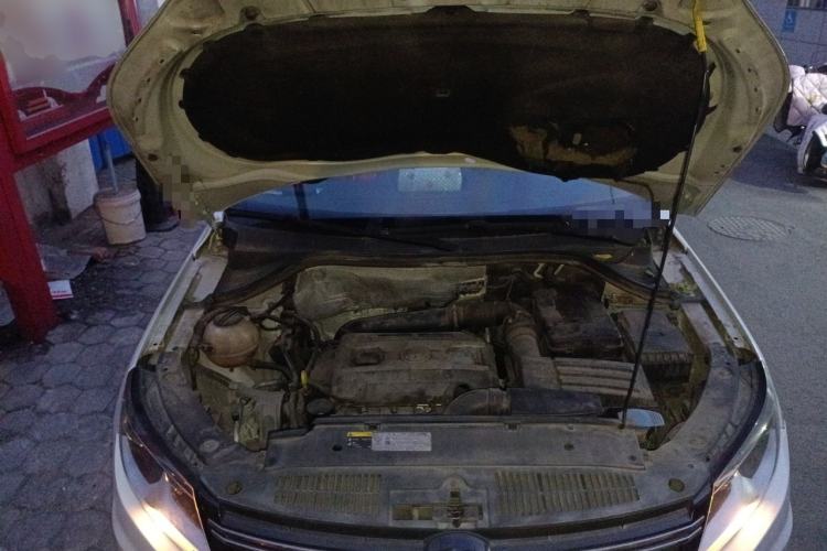 Used Volkswagen Tiguan 2012 2.0 TSI Luxury Edition Engine Bay