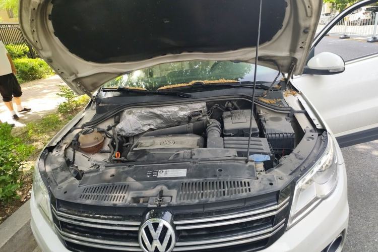 Used Volkswagen Tiguan 2012 1.8TSI Automatic All-Wheel Drive Elite Edition Engine Bay