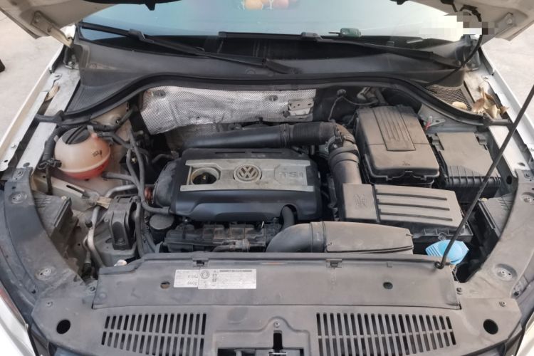 Used Volkswagen Tiguan 2012 2.0 TSI Luxury Edition Engine Bay