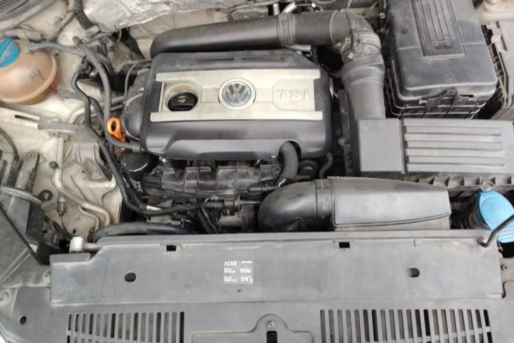Used Volkswagen Tiguan 2012 1.8TSI Automatic Two-Wheel Drive Trend Edition Engine Bay