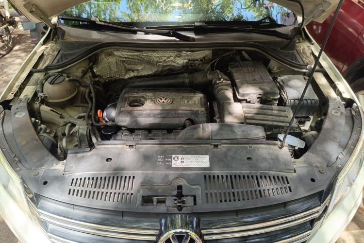 Used Volkswagen Tiguan 2012 1.8TSI Automatic Two-Wheel Drive Trend Edition Engine Bay