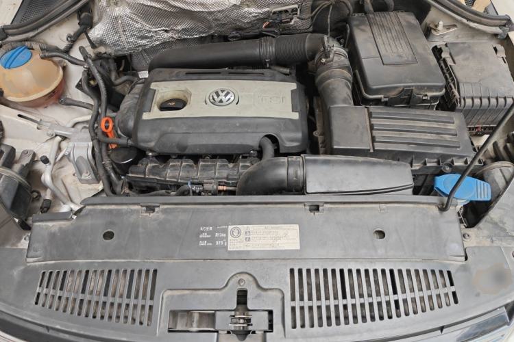 Used Volkswagen Tiguan 2012 1.8TSI Automatic Two-Wheel Drive Trend Edition Engine Bay
