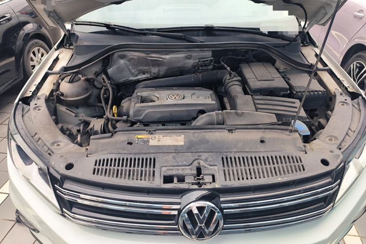 Used Volkswagen Tiguan 2012 2.0 TSI Comfort Edition Engine Bay