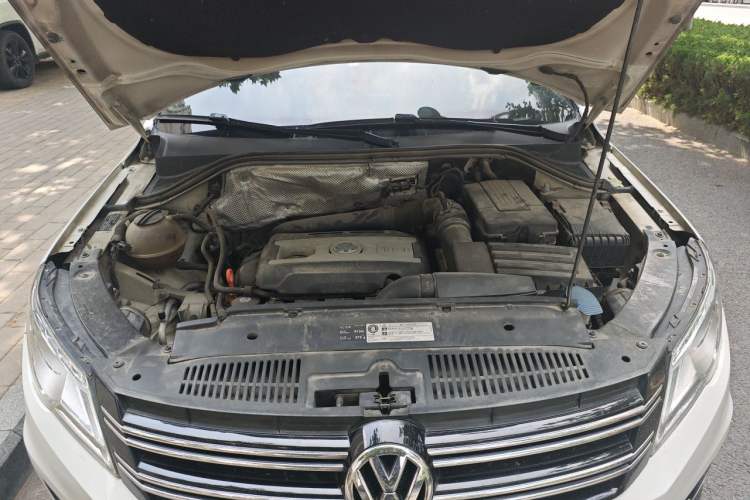 Used Volkswagen Tiguan 2012 1.8TSI Automatic All-Wheel Drive Fashion Edition Engine Bay
