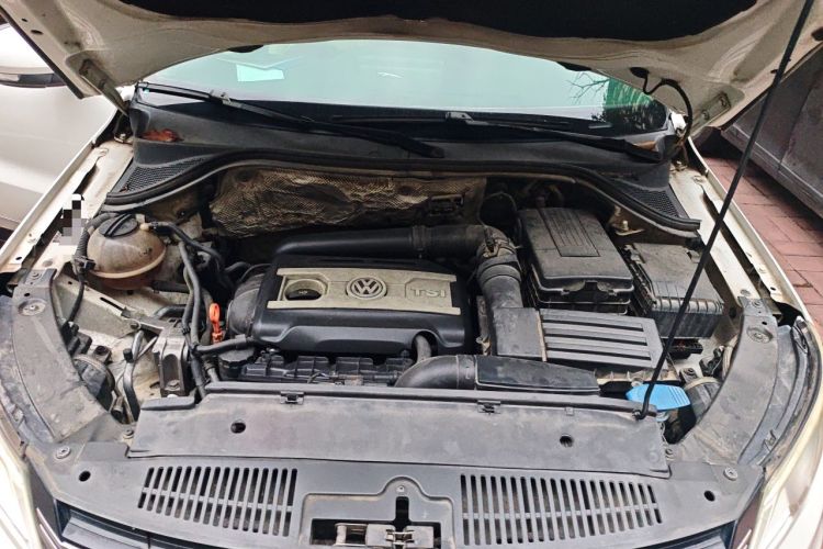 Used Volkswagen Tiguan 2012 1.8TSI Automatic All-Wheel Drive Fashion Edition Engine Bay