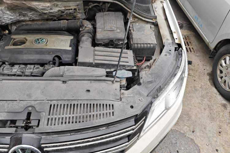 Used Volkswagen Tiguan 2012 1.8TSI Automatic All-Wheel Drive Elite Edition Engine Bay Left