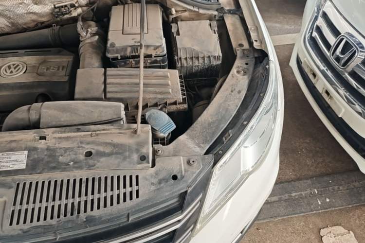Used Volkswagen Tiguan 2012 1.8TSI Automatic All-Wheel Drive Elite Edition Engine Bay Left