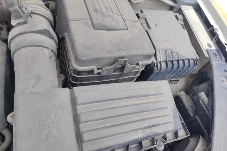 Used Volkswagen Tiguan 2012 2.0 TSI Comfort Edition Engine Bay Left