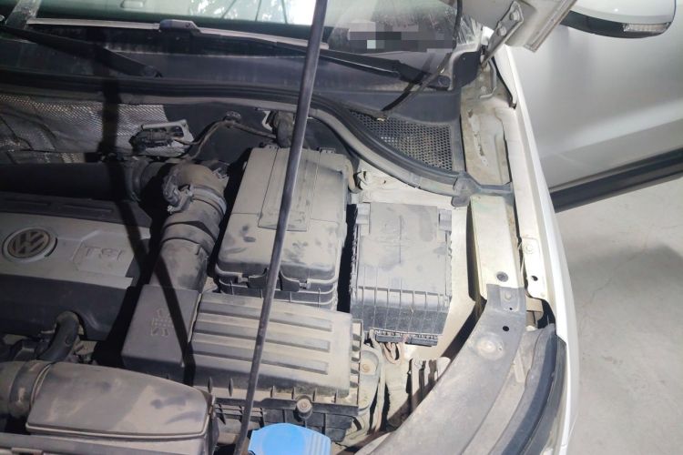 Used Volkswagen Tiguan 2012 2.0 TSI Comfort Edition Engine Bay Left