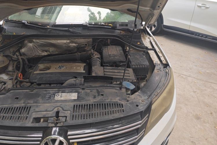 Used Volkswagen Tiguan 2012 2.0 TSI Automatic All-Wheel Drive Elite Edition Engine Bay Left