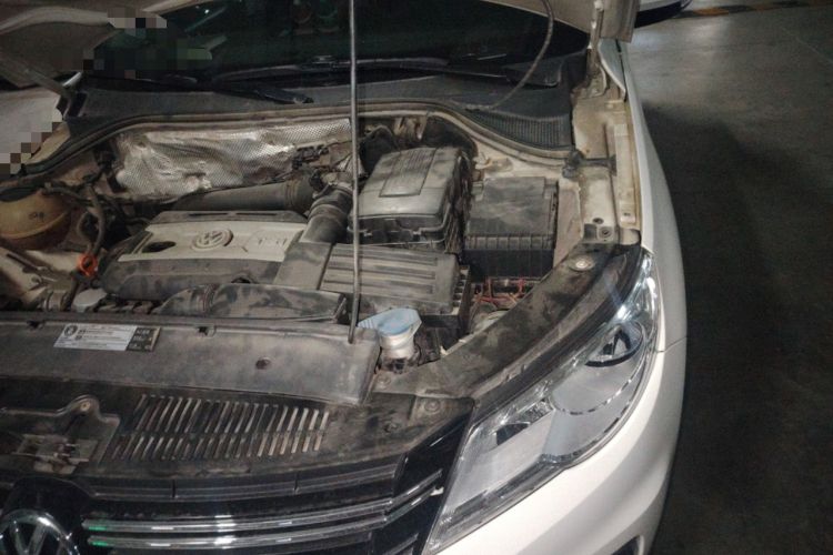 Used Volkswagen Tiguan 2012 1.8TSI Automatic Two-Wheel Drive Trend Edition Engine Bay Left