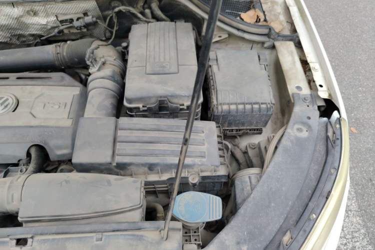 Used Volkswagen Tiguan 2012 1.8TSI Automatic Two-Wheel Drive Elite Edition Engine Bay Left
