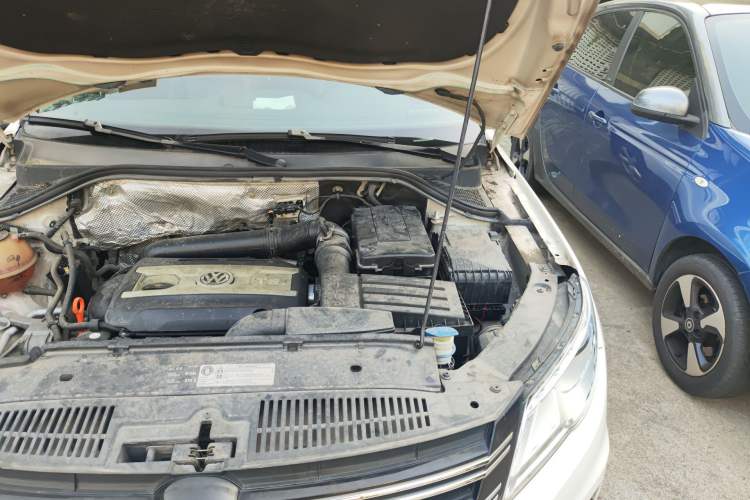Used Volkswagen Tiguan 2012 1.8TSI Automatic Two-Wheel Drive Elite Edition Engine Bay Left