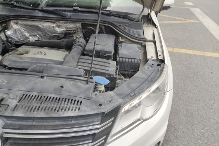 Used Volkswagen Tiguan 2012 1.8TSI Automatic All-Wheel Drive Elite Edition Engine Bay Left