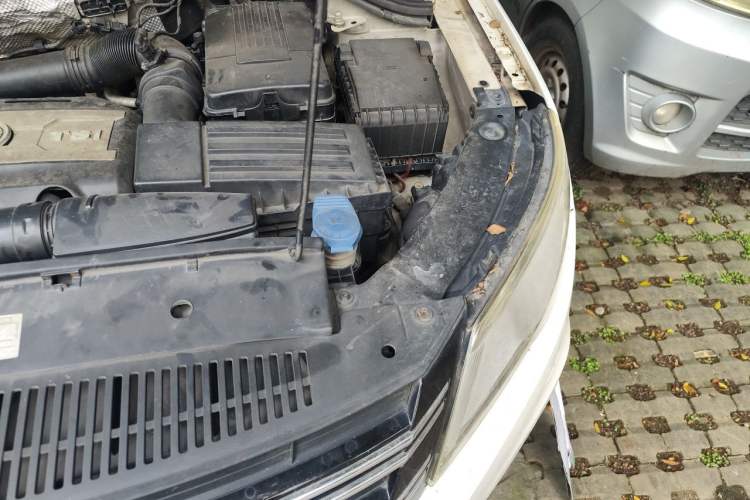 Used Volkswagen Tiguan 2012 2.0 TSI Automatic All-Wheel Drive Flagship Edition Engine Bay Left