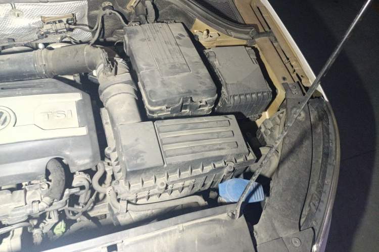Used Volkswagen Tiguan 2012 1.8TSI Automatic All-Wheel Drive Elite Edition Engine Bay Left