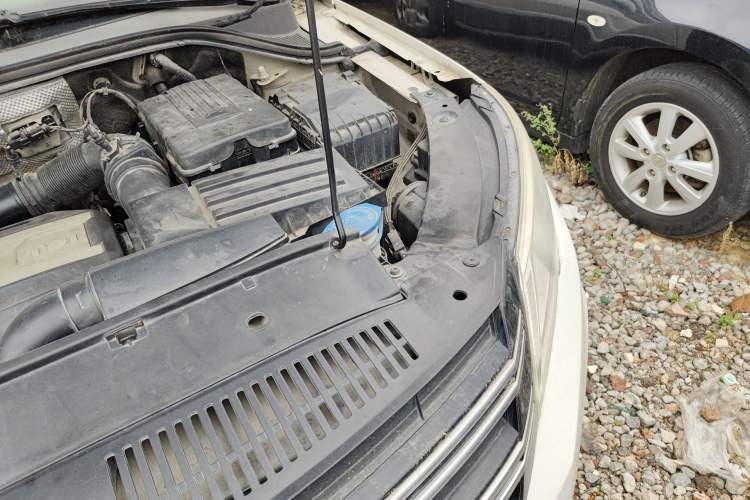 Used Volkswagen Tiguan 2012 1.8TSI Automatic Two-Wheel Drive Elite Edition Engine Bay Left