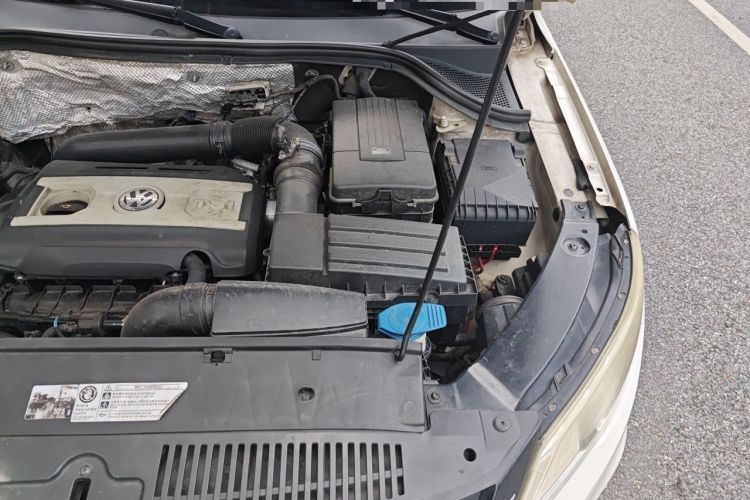 Used Volkswagen Tiguan 2012 1.8TSI Automatic Two-Wheel Drive Urban Edition Engine Bay Left