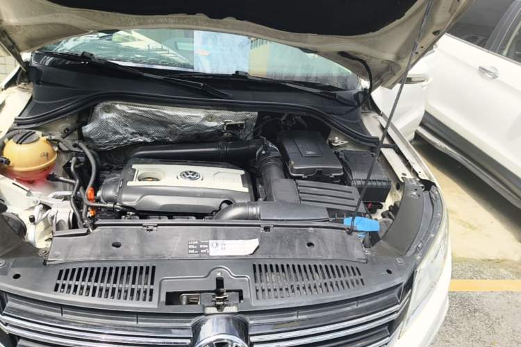 Used Volkswagen Tiguan 2012 1.8TSI Automatic Two-Wheel Drive Elite Edition Engine Bay Left