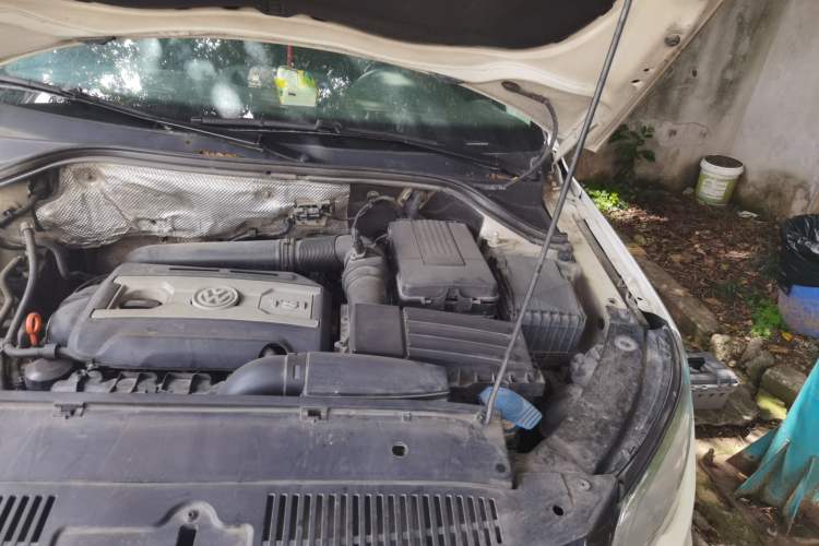 Used Volkswagen Tiguan 2012 2.0 TSI Automatic All-Wheel Drive Flagship Edition Engine Bay Left
