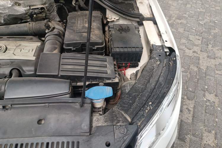 Used Volkswagen Tiguan 2012 1.8TSI Automatic All-Wheel Drive Elite Edition Engine Bay Left