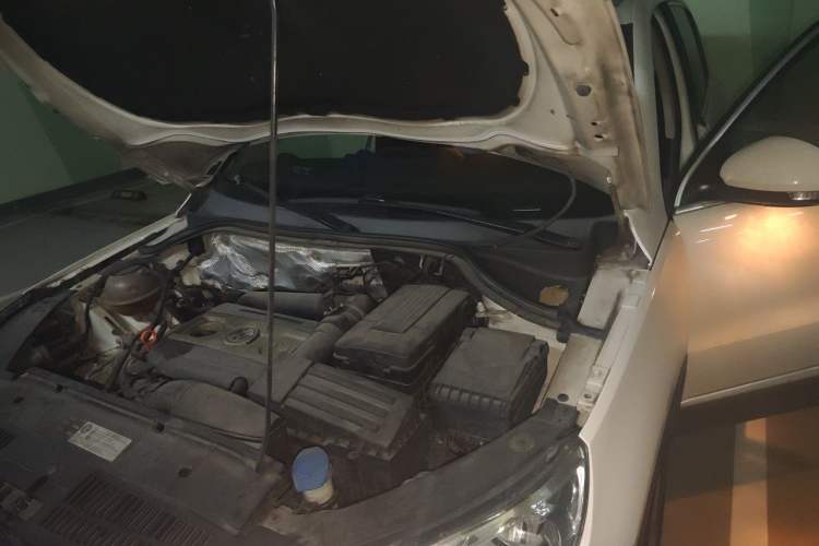 Used Volkswagen Tiguan 2012 1.8TSI Automatic Two-Wheel Drive Elite Edition Engine Bay Left