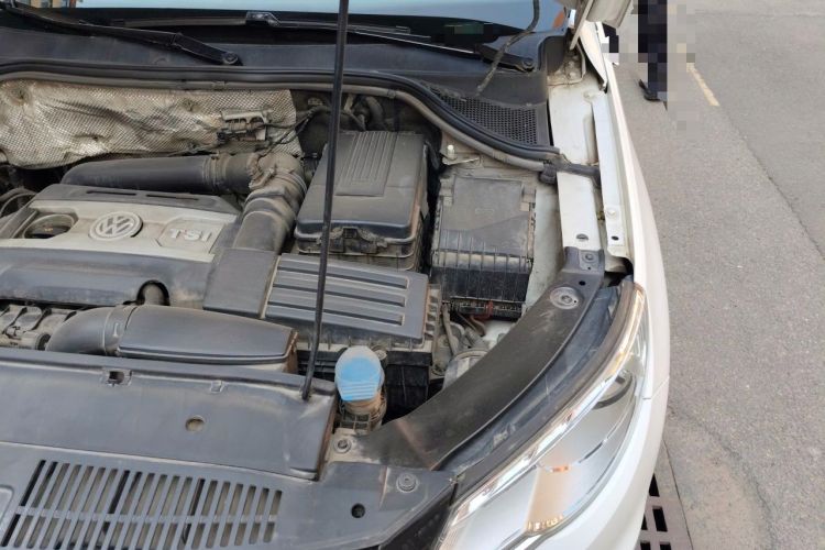 Used Volkswagen Tiguan 2012 1.8TSI Automatic Two-Wheel Drive Trend Edition Engine Bay Left