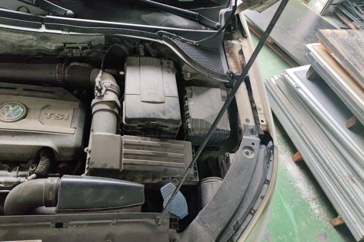 Used Volkswagen Tiguan 2012 1.8TSI Automatic All-Wheel Drive Elite Edition Engine Bay Left