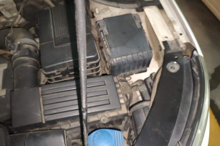 Used Volkswagen Tiguan 2012 1.8TSI Automatic Two-Wheel Drive Trend Edition Engine Bay Left