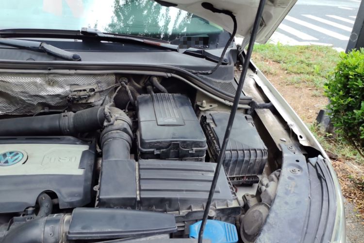 Used Volkswagen Tiguan 2012 1.8TSI Automatic Two-Wheel Drive Elite Edition Engine Bay Left