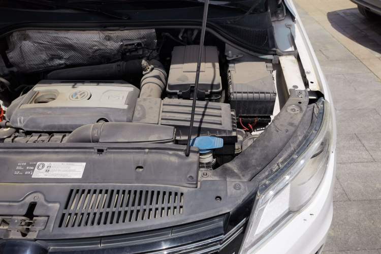 Used Volkswagen Tiguan 2012 1.8TSI Automatic Two-Wheel Drive Elite Edition Engine Bay Left