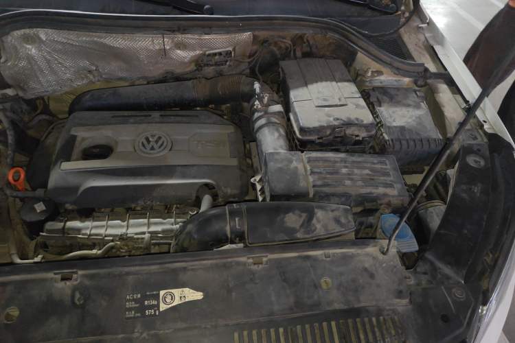 Used Volkswagen Tiguan 2012 1.8TSI Automatic Two-Wheel Drive Elite Edition Engine Bay Left