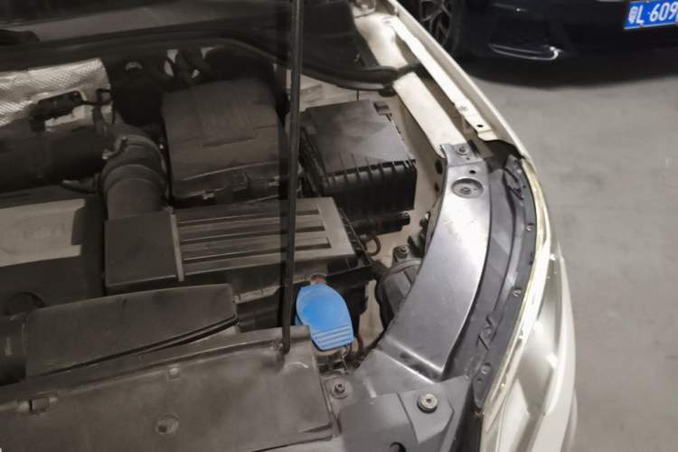 Used Volkswagen Tiguan 2012 2.0 TSI Automatic All-Wheel Drive Elite Edition Engine Bay Left