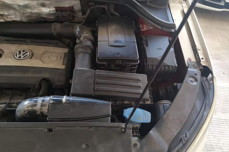 Used Volkswagen Tiguan 2012 1.8TSI Automatic All-Wheel Drive Elite Edition Engine Bay Left