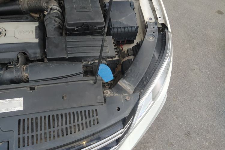 Used Volkswagen Tiguan 2012 1.8TSI Automatic Two-Wheel Drive Elite Edition Engine Bay Left