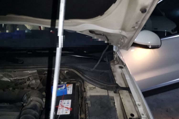 Used Volkswagen Tiguan 2012 2.0 TSI Automatic All-Wheel Drive Flagship Edition Engine Bay Left