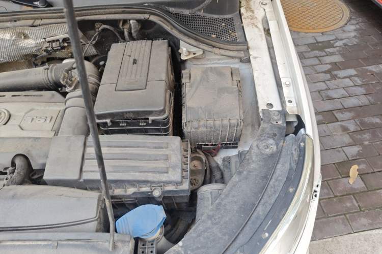 Used Volkswagen Tiguan 2012 1.8TSI Automatic All-Wheel Drive Elite Edition Engine Bay Left