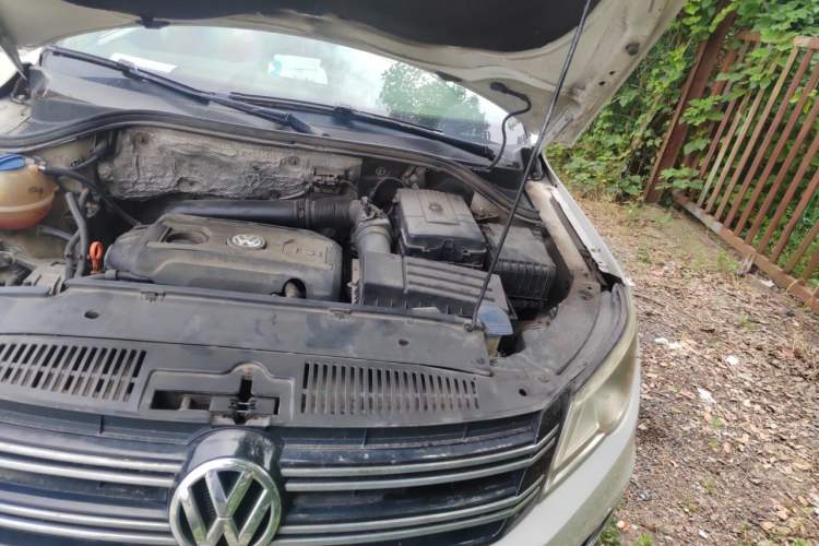Used Volkswagen Tiguan 2012 1.8TSI Automatic Two-Wheel Drive Trend Edition Engine Bay Left