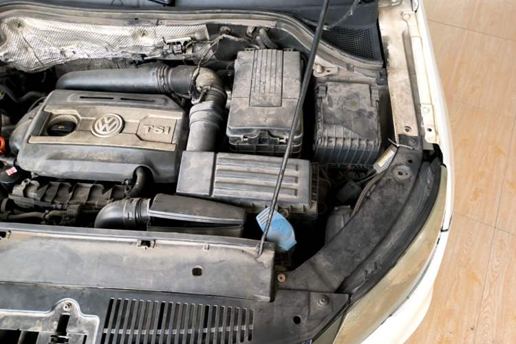 Used Volkswagen Tiguan 2012 1.8TSI Automatic Two-Wheel Drive Urban Edition Engine Bay Left