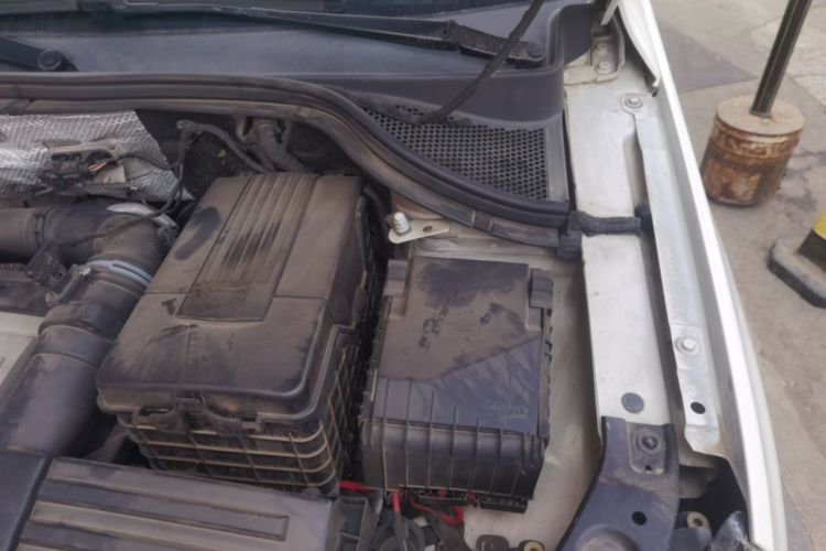 Used Volkswagen Tiguan 2012 1.8TSI Automatic Two-Wheel Drive Trend Edition Engine Bay Left