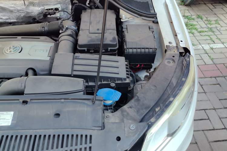 Used Volkswagen Tiguan 2012 1.8TSI Automatic All-Wheel Drive Elite Edition Engine Bay Left