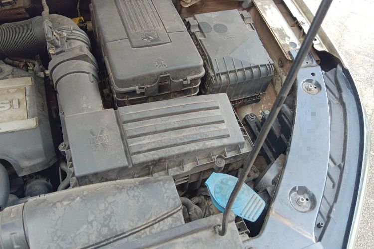 Used Volkswagen Tiguan 2012 2.0 TSI Comfort Edition Engine Bay Left