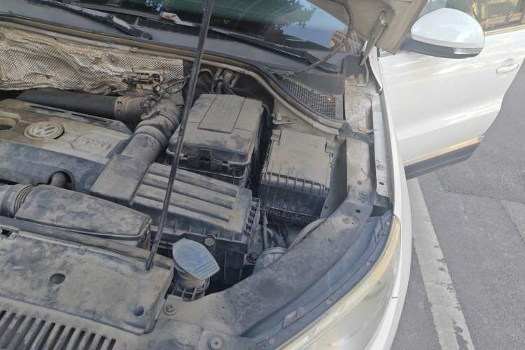 Used Volkswagen Tiguan 2012 1.8TSI Automatic Two-Wheel Drive Elite Edition Engine Bay Left