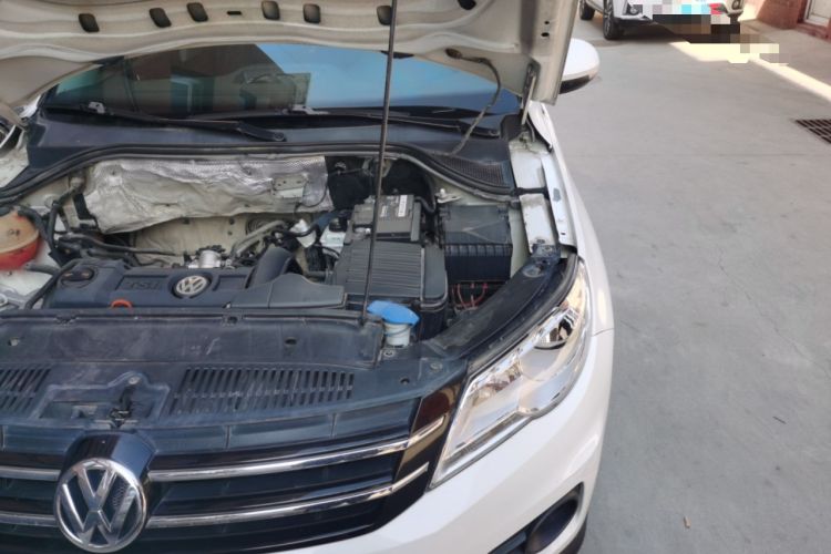 Used Volkswagen Tiguan 2012 1.4TSI Manual Two-Wheel-Drive Urban Edition Engine Bay Left