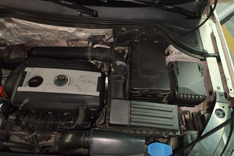 Used Volkswagen Tiguan 2012 1.8TSI Automatic Two-Wheel Drive Urban Edition Engine Bay Left