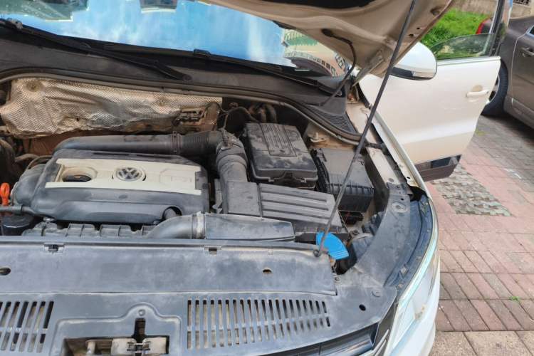 Used Volkswagen Tiguan 2012 1.8TSI Automatic All-Wheel Drive Fashion Edition Engine Bay Left
