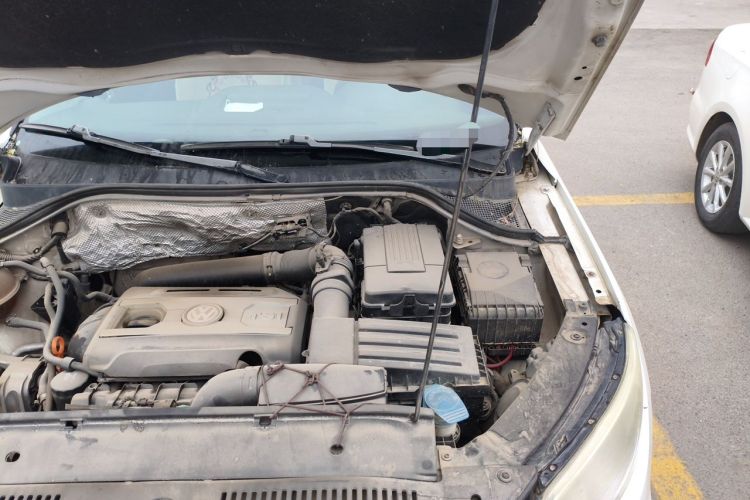 Used Volkswagen Tiguan 2012 2.0 TSI Automatic All-Wheel Drive Flagship Edition Engine Bay Left