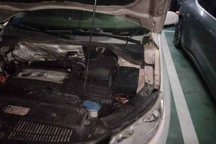 Used Volkswagen Tiguan 2012 1.8TSI Automatic Two-Wheel Drive Urban Edition Engine Bay Left