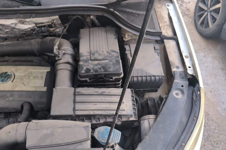 Used Volkswagen Tiguan 2012 1.8TSI Automatic Two-Wheel Drive Elite Edition Engine Bay Left