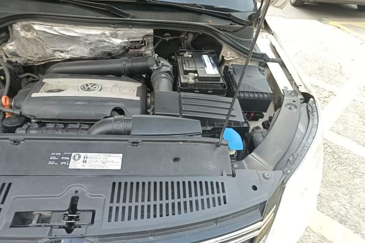 Used Volkswagen Tiguan 2012 1.8TSI Automatic All-Wheel Drive Elite Edition Engine Bay Left